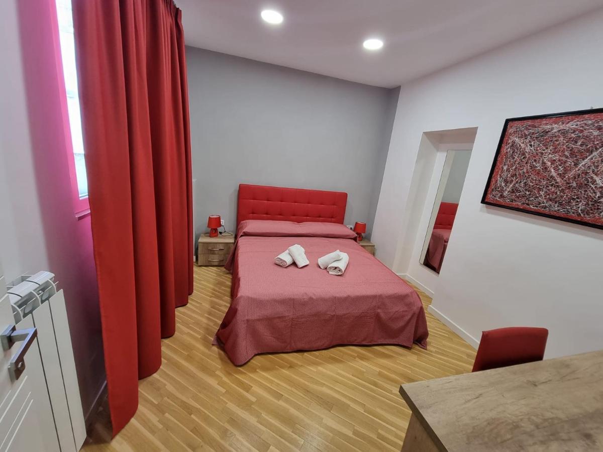 Barbaja Suites In Street Toledo 205 Neapel Exterior foto