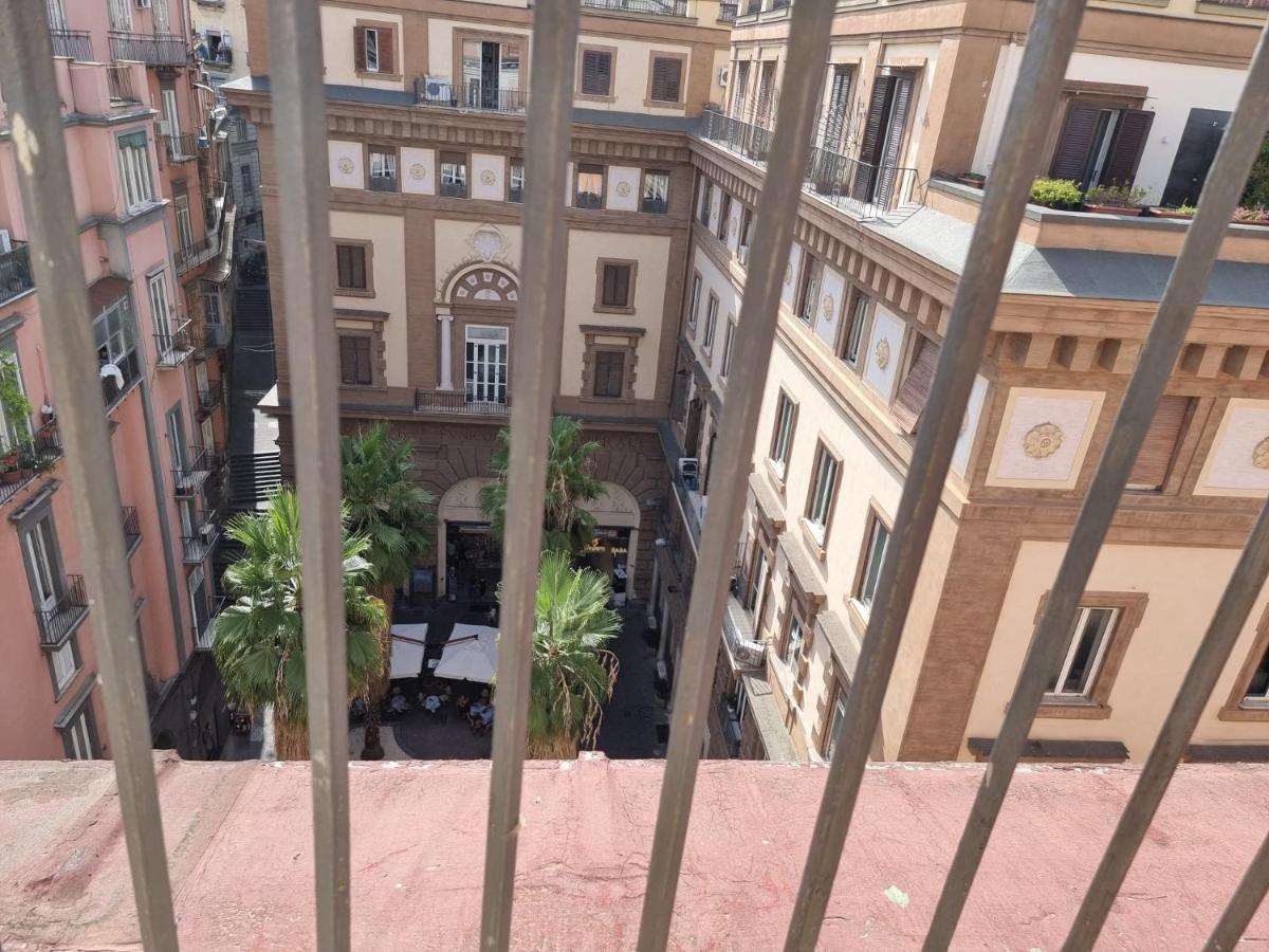 Barbaja Suites In Street Toledo 205 Neapel Exterior foto