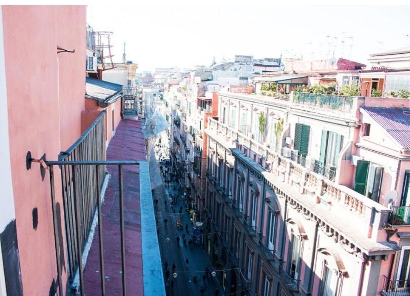 Barbaja Suites In Street Toledo 205 Neapel Exterior foto